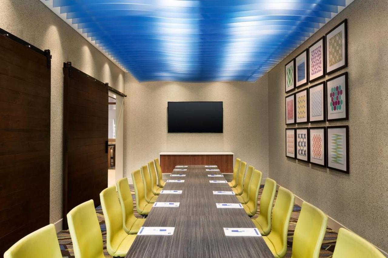 Holiday Inn Express - Blair By Ihg Екстер'єр фото